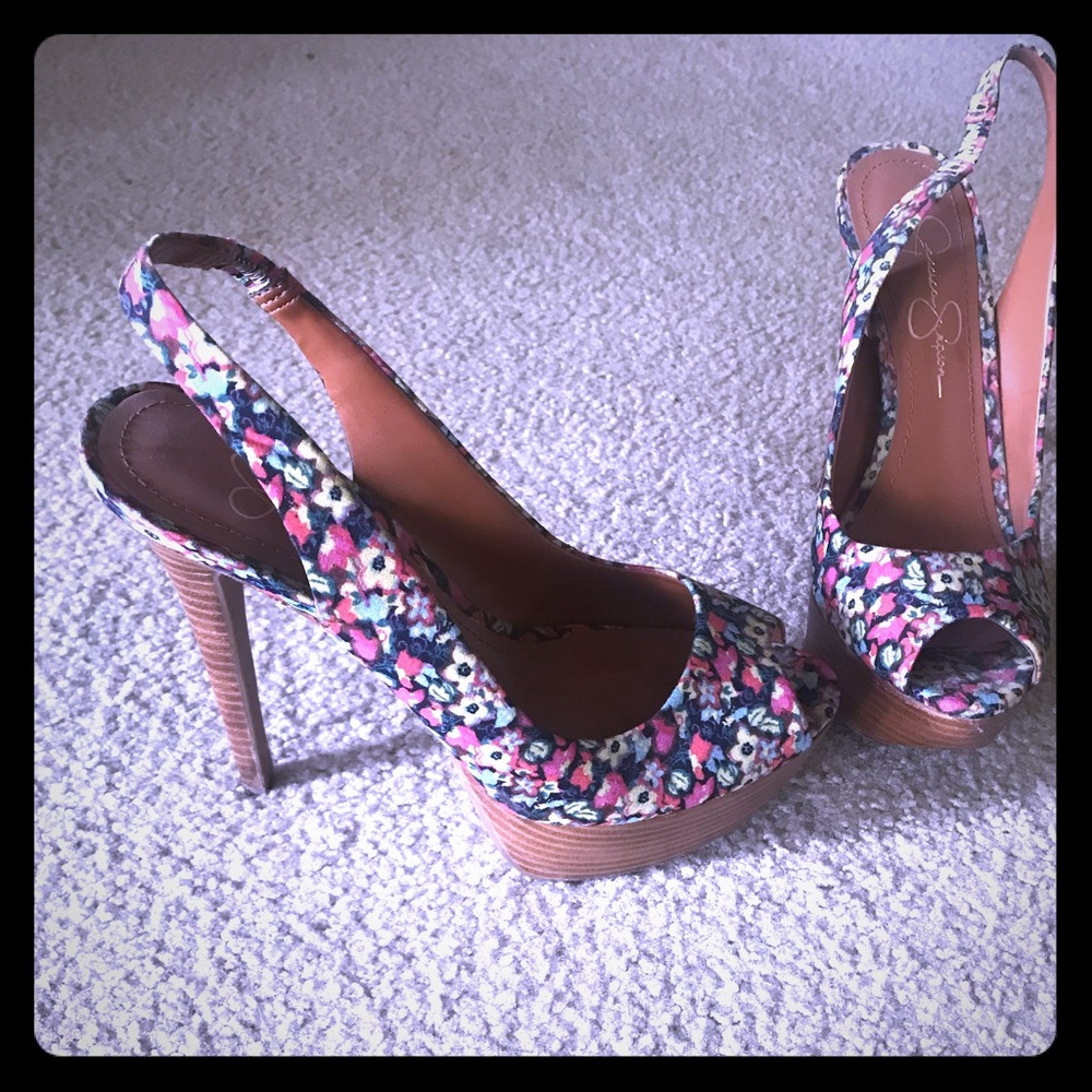 Size 7.5 Floral, peep-toe, slingbacks